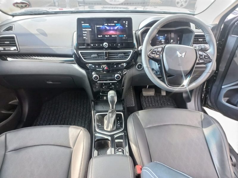 2025 Mahindra XUV 3XO 1.2T